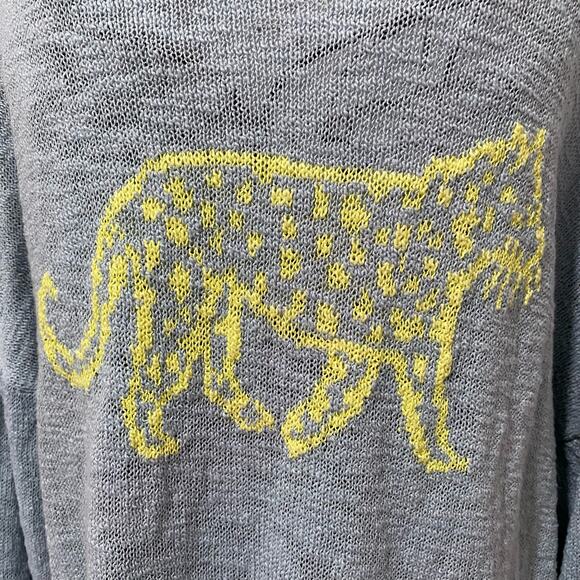 LOU & GREY Leopard Pullover Sweater SIZE LARGE Crew Neck Lightweight Knit - Picture 2 of 8